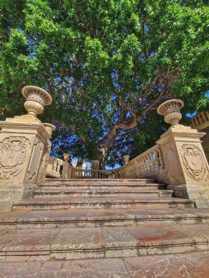 Corte Capuana Apartment Catania Bagian luar foto
